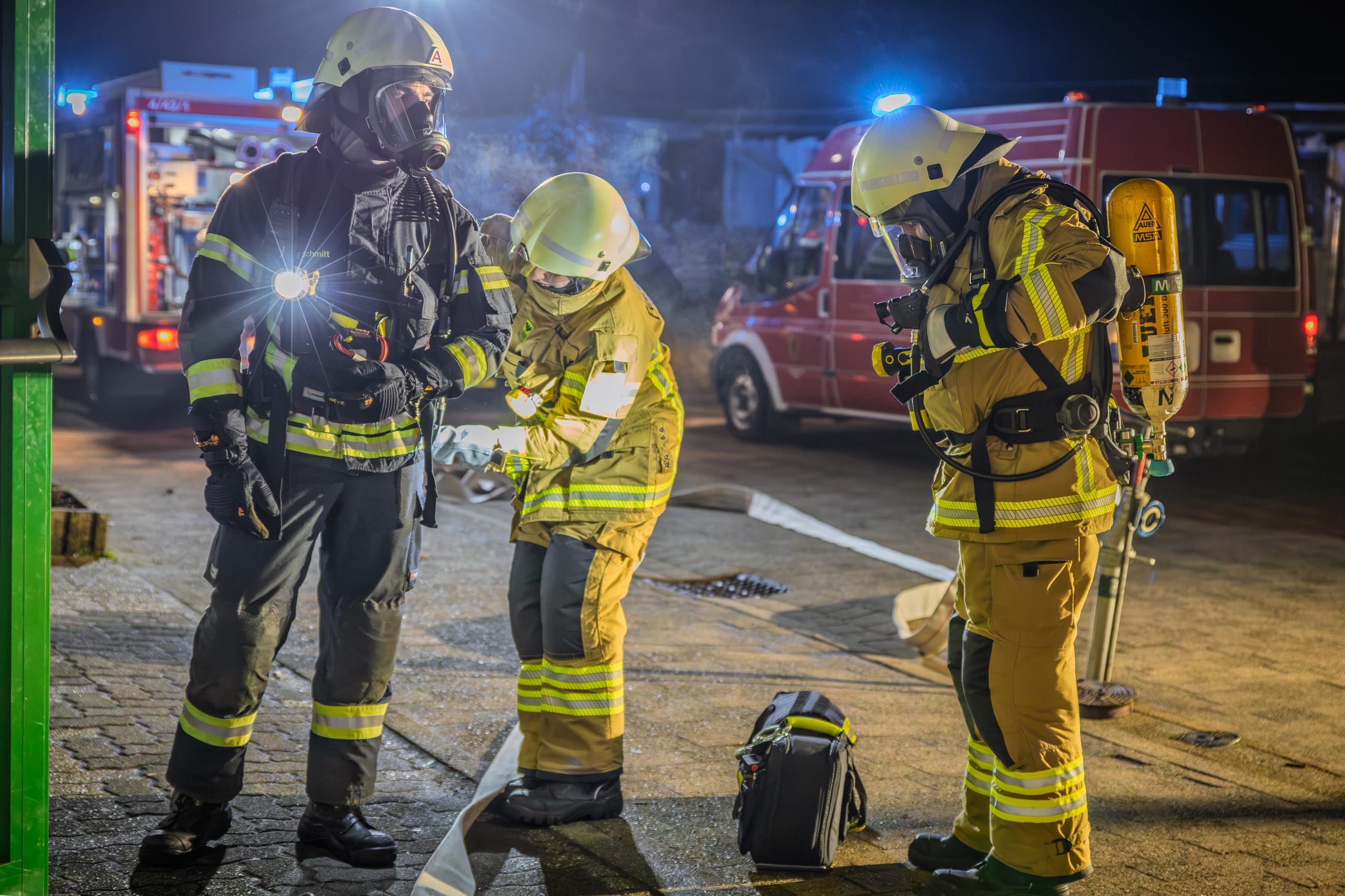 Gemeinsame Einsatzübung an der Schillerhalle in Donsieders mit der Löscheinheit Rodalben