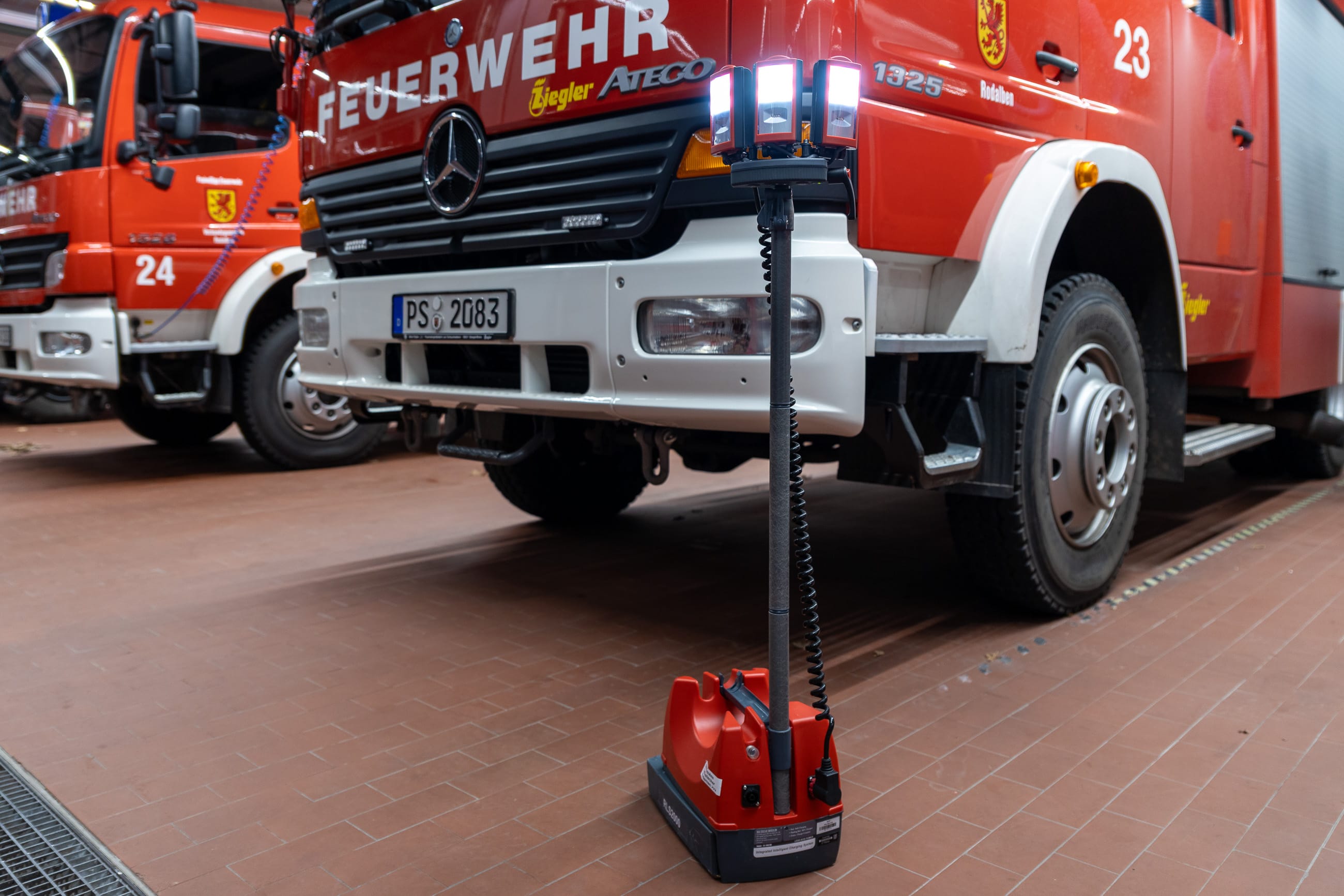 Neue Akku-Leuchte für die Feuerwehr Rodalben